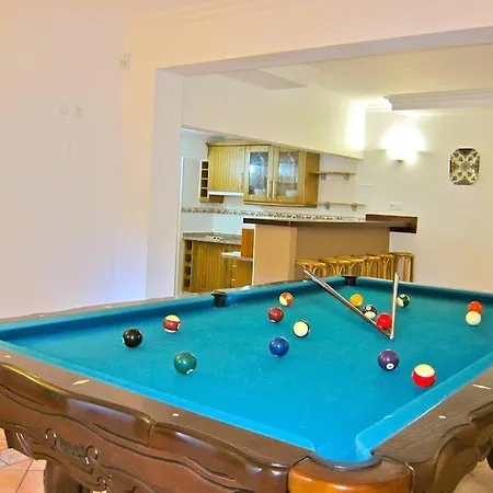Villa 7 Bedroom Private Tenazinha Ii, With Pool