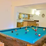 ヴィラ 7 Bedroom Private Tenazinha Ii, With Pool