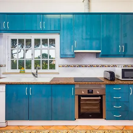 7 Bedroom Private Tenazinha Ii, With Pool