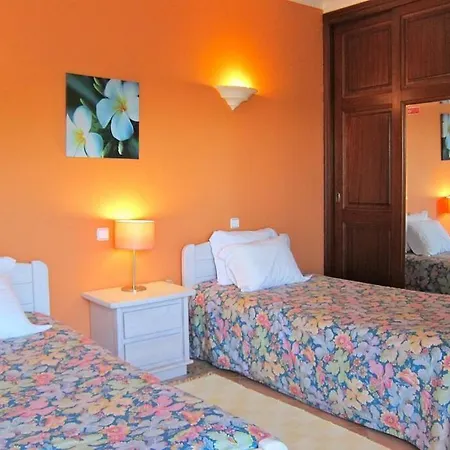Villa 7 Bedroom Private Tenazinha Ii, With Pool Albufeira