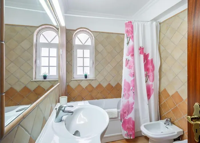 Villa 7 Bedroom Private Tenazinha Ii, With Pool Albufeira