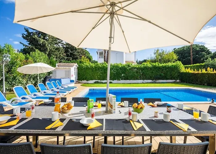 7 Bedroom Private Tenazinha Ii, With Pool Albufeira