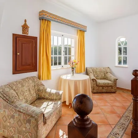 7 Bedroom Private Tenazinha Ii, With Pool Villa