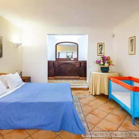 Villa 7 Bedroom Private Tenazinha Ii, With Pool *