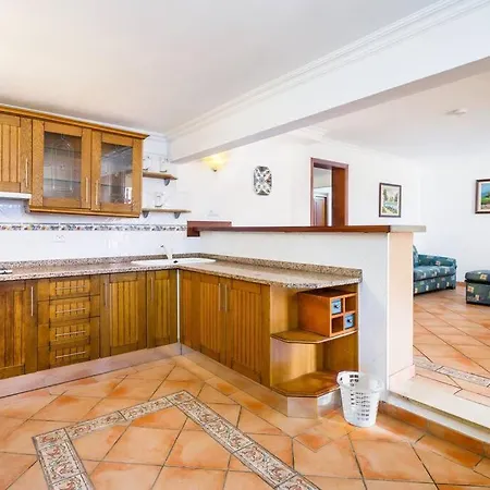 7 Bedroom Private Tenazinha Ii, With Pool * Albufeira